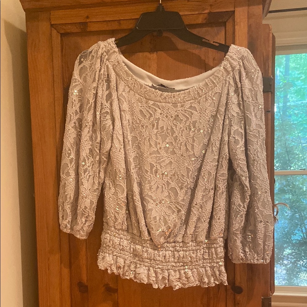 Elegant Lace Women's Top - Gray